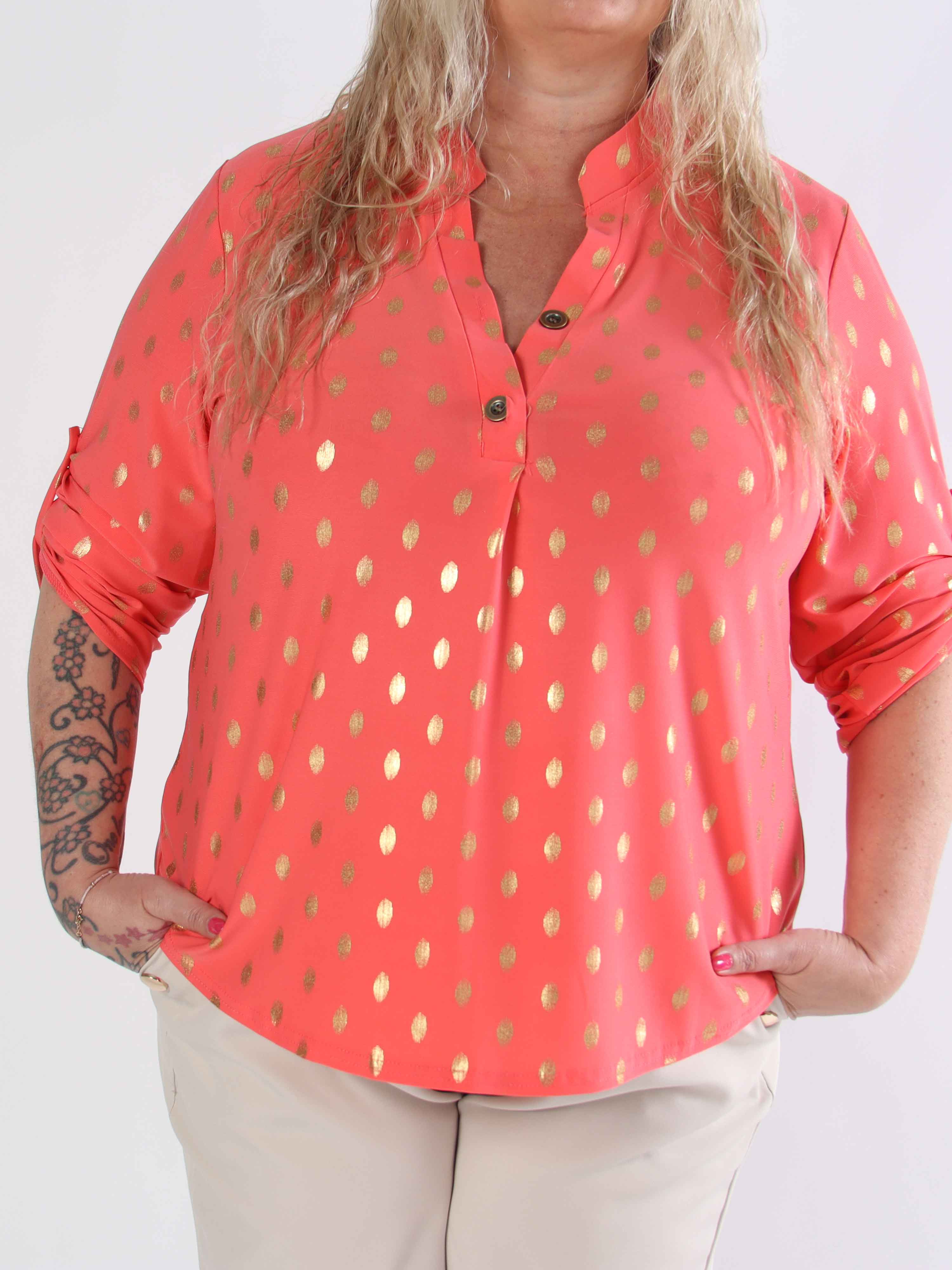 Ebba Gold Shirt - Elastisk plus size bluse med guld dutter